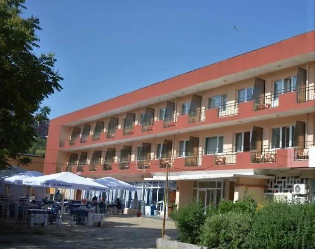 Hotel Sozopol * סוזופול